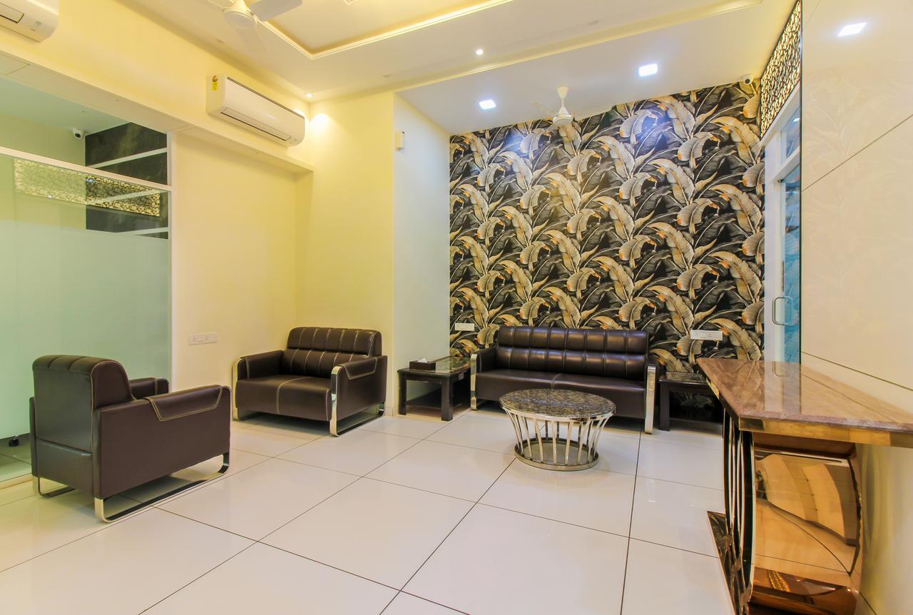 Fabhotel Laaiba Residency Mumbai Exterior photo